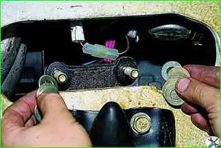 Снятие верхнего рычага подвески и замена сайлент-блоков Снятие верхнего рычага подвески и замена сайлент-блоков