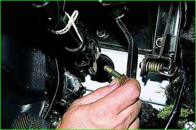 Removing the steering column