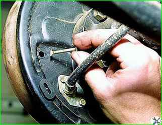 How to replace the rear brake pads of the VAZ-2121