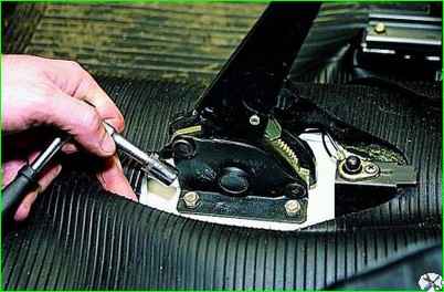 How to replace and adjust the handbrake cable