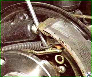 How to replace the rear brake pads of the VAZ-2121