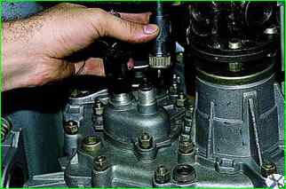 How to remove and install the transfer case VAZ-2121