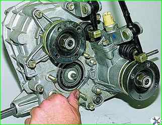 How to disassemble the VAZ-2121 transfer case