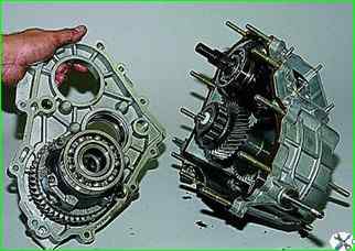 How to disassemble the transfer case VAZ-2121