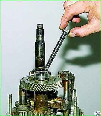 Disassembly and repair of gearbox