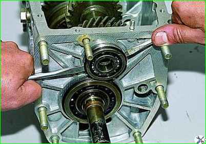 Disassembly and repair of gearbox