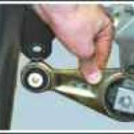 Замена опор силового агрегата Лада Приора