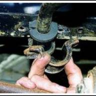 Как снять стабилизатор задней подвески автомобиля Соболь