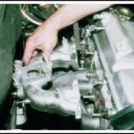 Снятие впускного и выпускного коллектора двигателя ВАЗ-2110