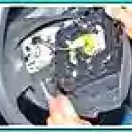 Снятие руля и кожуха рулевой колонки автомобиля Лада Ларгус