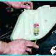 Снятие электродвигателя стеклоомывателя ВАЗ-2109